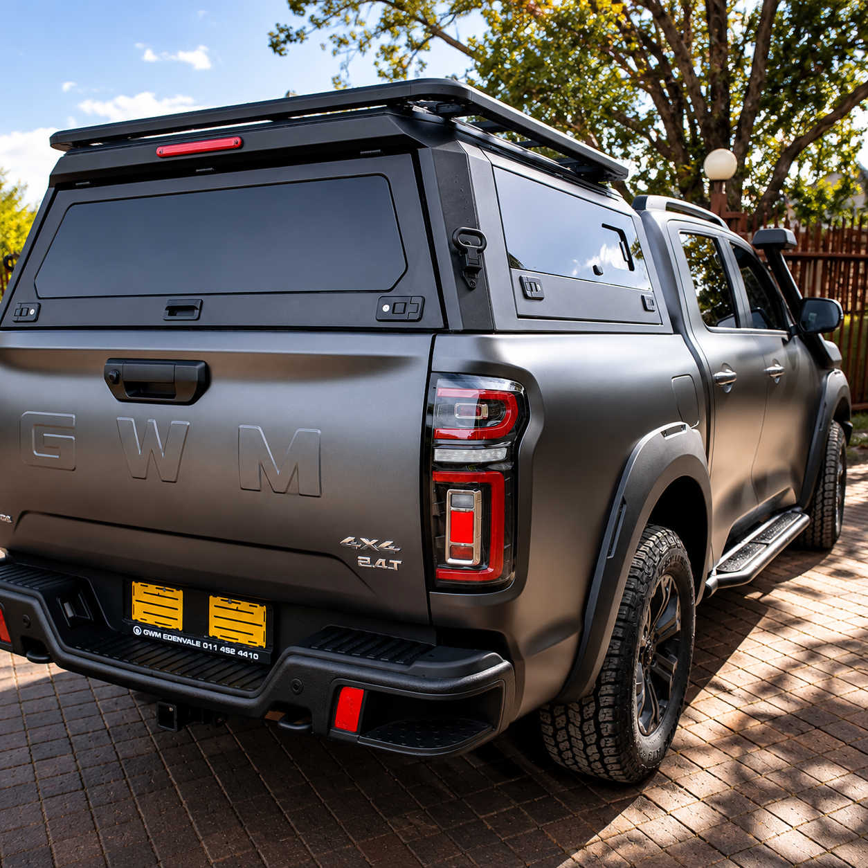GWM P300 Explorer+ Aluminium, Solid Glass Canopy –  Glass Gullwing Doors & Sliding Side Window