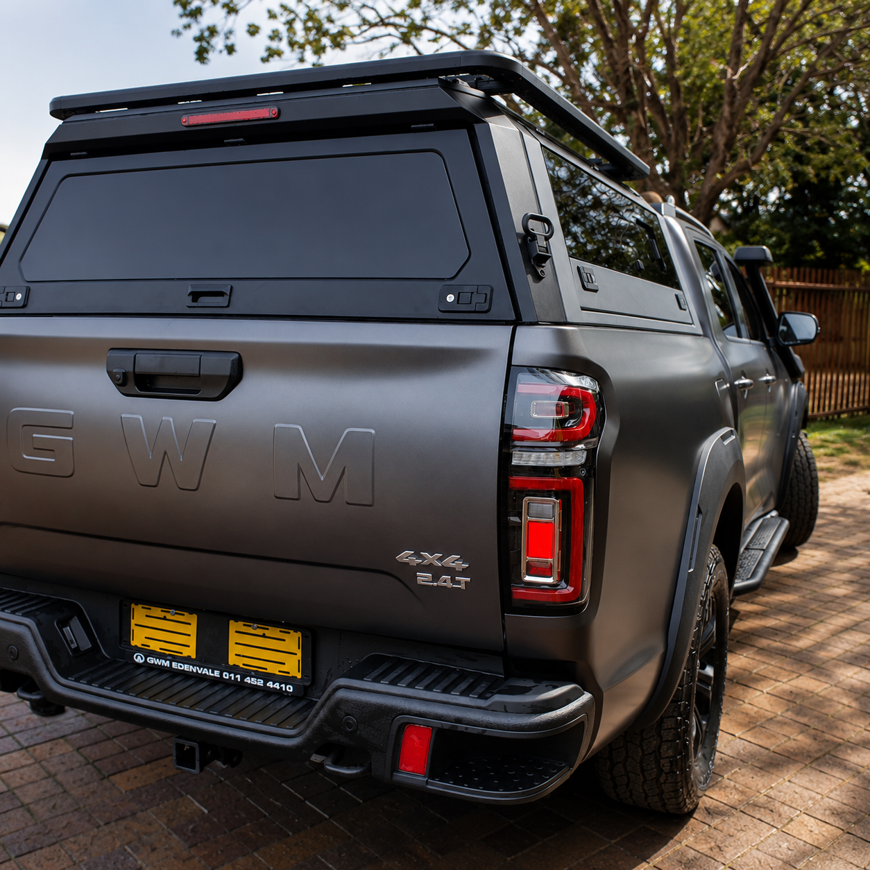 GWM P300 Explorer+ Aluminium, Solid Glass Canopy –  Glass Gullwing Doors & Sliding Side Window
