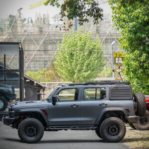 Tank 300 Topfire™ Darkest Fender Flare + Liner
