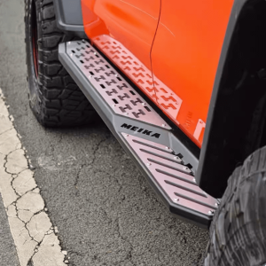 Tank 300 Meika™ Edge Rock Slider/Side Step